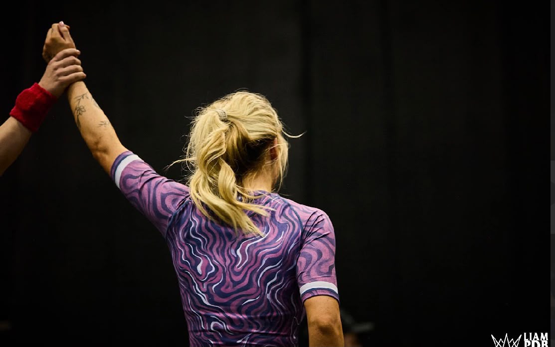 Ladies purple rashguard set