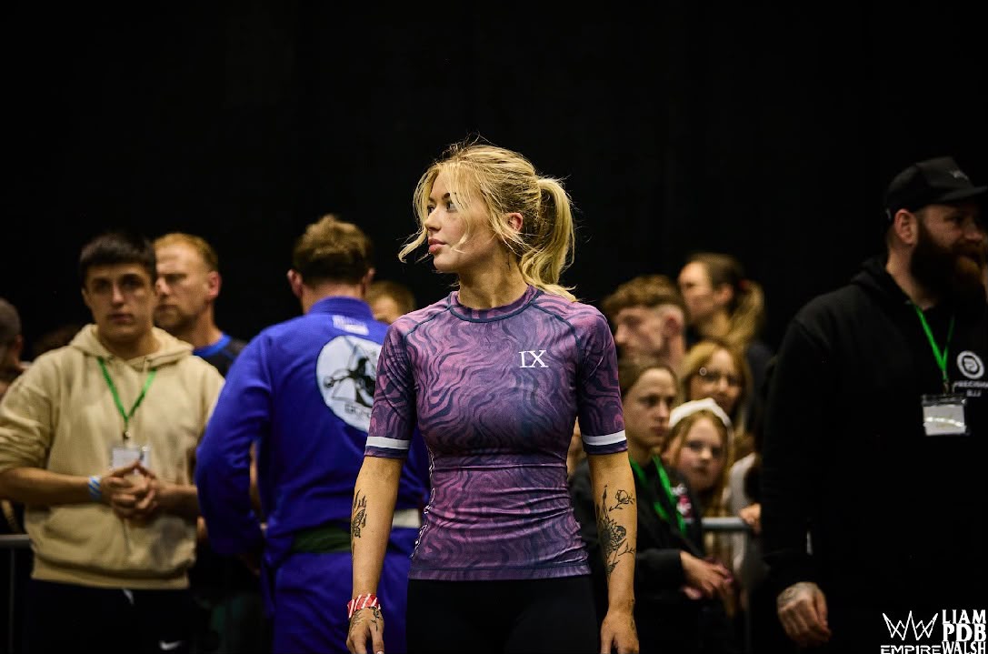 Ladies purple rashguard set